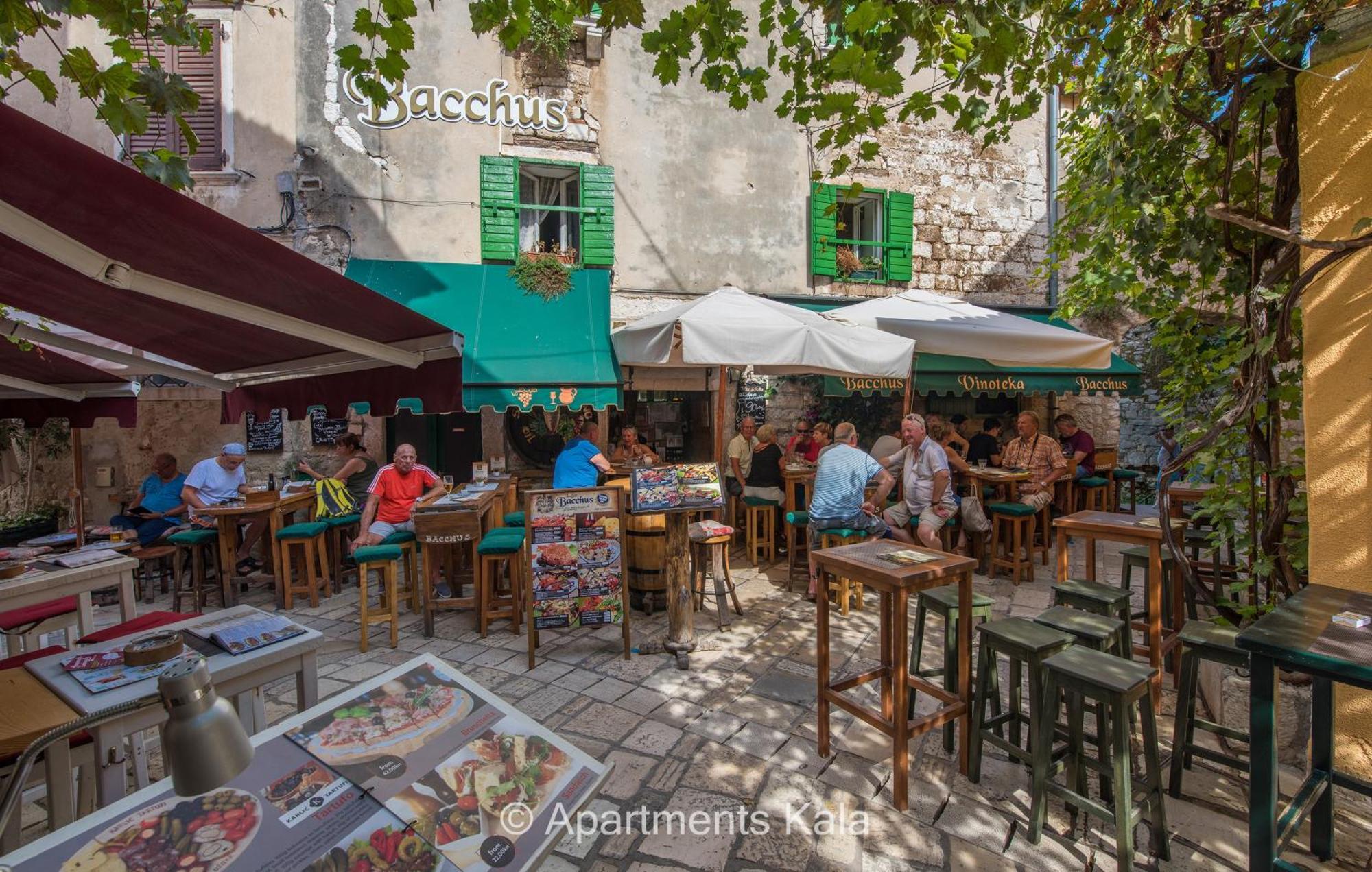 Kala Main Square Poreč Exteriör bild
